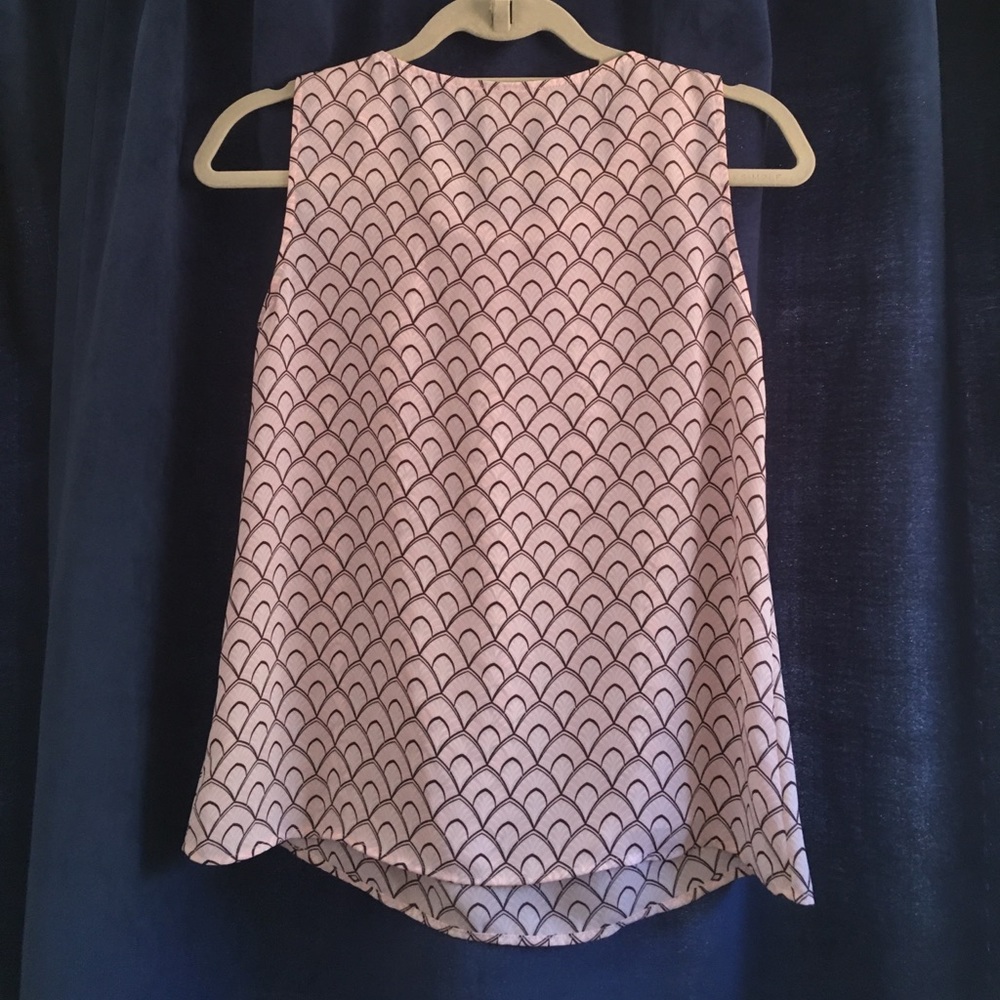 LOFT | Scallop Print Shell - Picture 3 of 4